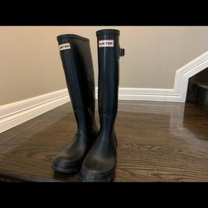Hunter- black rain boots